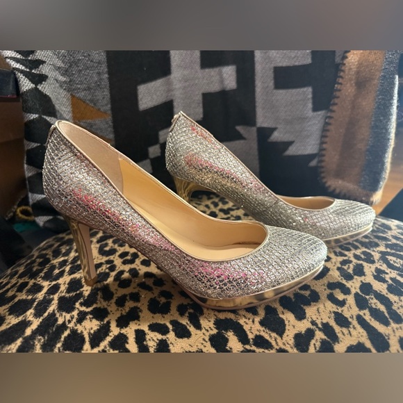 Ivanka Trump Silver Heels with Glittery Fabric and High Thin Heel - Picture 1 of 7